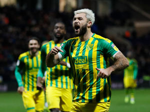Supporting image for story: West Brom striker Charlie Austin calls for people to follow government guidelines