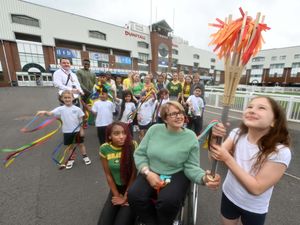 Supporting image for story: Paralympic legend speaks to Wolverhampton pupils about lifestyle and experiences at torch handover