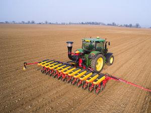 Supporting image for story: Versatile precision drill in action at Arable Event