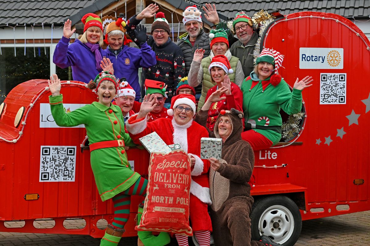 Santa and his sleigh set off on Shropshire Newport tour - heres when and where to see Father Christmas and his elves