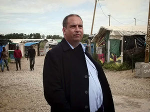 Supporting image for story: European migrant crisis: UKIP leadership hopeful Bill Etheridge heads into the Calais jungle