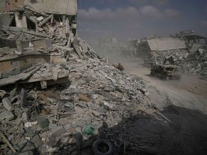 Supporting image for story: At least 11 killed after Israeli airstrike hits school in northern Gaza