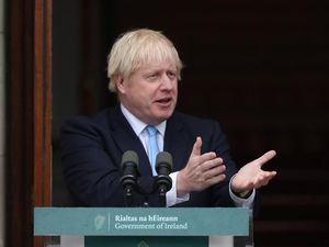 Supporting image for story: PM insists he wants new Brexit deal as No 10 says there will be no more delays