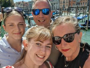 Supporting image for story: Family of teenager who died after meningitis outbreak call for better protection