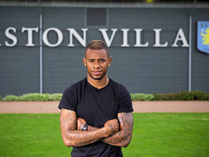 Supporting image for story: Leandro Bacuna: Players care as much as Villa fans