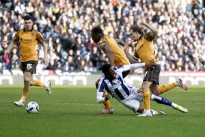 EDITORIAL USE ONLY. No use with unauthorized audio, video, data, fixture lists, club/league logos or 'live' services. Online in-match use limited to 120 images, no video emulation. No use in betting, games or single club/league/player publications