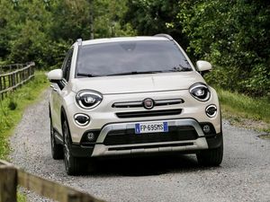 Supporting image for story: First Drive: Fiat’s updated 500X is a cutie in and out of the city