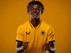 Supporting image for story: Wolves academy forward Ethan McLeod signs first professional contract