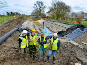 Supporting image for story: Canal restoration by muddy marvels - with video

