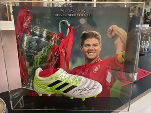 Steven Gerrards boot, for which Jason bid the highest