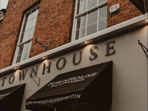 Supporting image for story: Popular Oswestry bar 'devastated' to call time on the business