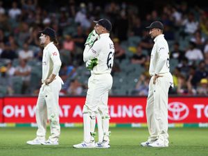 Supporting image for story: England need early wickets after home batters excel – day one of the second Test