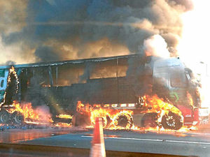 Supporting image for story: M6 lorry fire causes traffic chaos