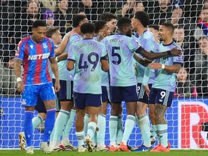 Supporting image for story: Gabriel Jesus punishes Palace again as five-star Arsenal close gap on Liverpool