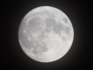 Supporting image for story: Here’s how to see December’s ‘Cold Moon’ supermoon this Sunday
