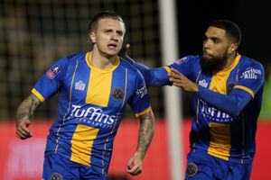Jason Cummings of Shrewsbury Town celebrates after scoring a goal to make it 1-2 (AMA)