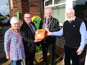 Supporting image for story: Market Drayton community centre receives defibrillator