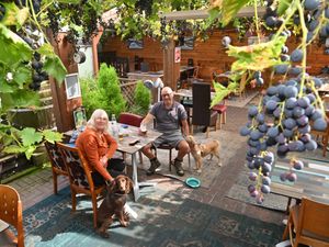 Supporting image for story: We visited a Bewdley riverside pub which is popular with tourists and provides a great range of meals