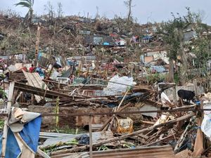 Supporting image for story: Death toll expected to rise after cyclone hits France’s Mayotte