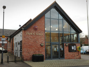 Supporting image for story: Market Drayton's free weekend bus service sees 'very encouraging' rise in passenger numbers