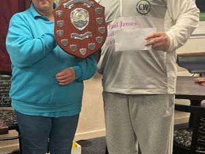 Supporting image for story: Wraight breaks trophy record with 27th triumph