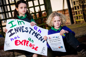 Libby James 7 and her brother, Owen, 9
