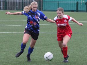 Supporting image for story: Women's football: Leaders stay unbeaten after thrilling finish