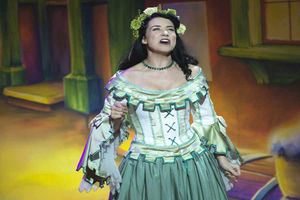 Danielle Hope. Photo by: Paul Coltas