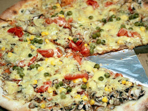 Supporting image for story: Pizza costs Telford couple dear after phone call scam