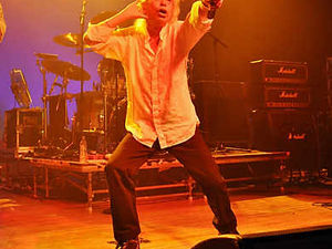 Supporting image for story: Magnum bewitch fans at Wulfrun