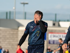 Supporting image for story: Kevin Wilkin ‘cheesed off’ as Bucks throw points away