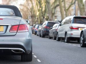 Supporting image for story: Drivers who leave their engines on when parked should be fined, says survey