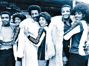 Supporting image for story: Statue is fitting tribute to West Brom's Three Degrees