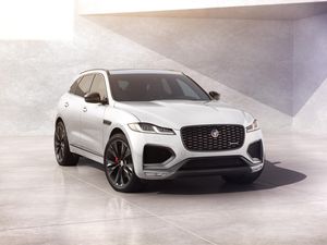 Supporting image for story: Jaguar F-Pace line-up expanded with new R-Dynamic Black model