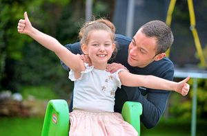 Kaydee with her father Gareth