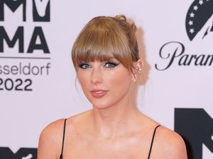 Supporting image for story: Taylor Swift reassures fans she is ‘totally fine’ after cutting hand at US show