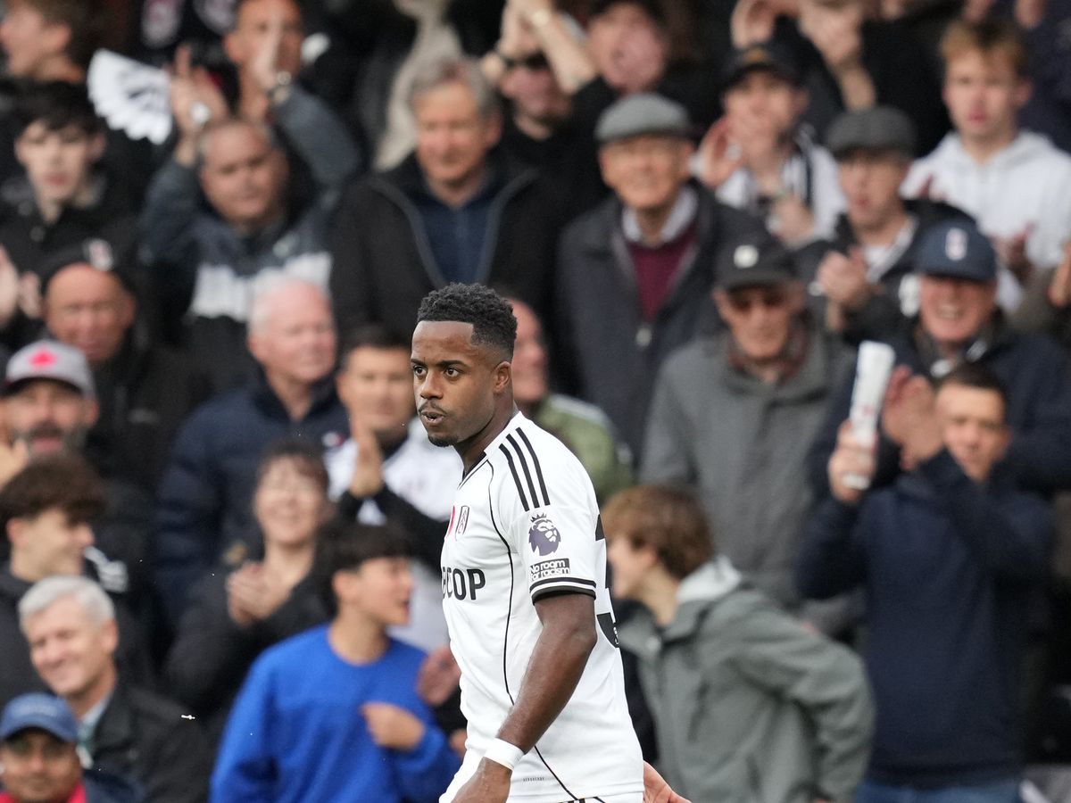 V&iacute;tor Pereira future in doubt after Fulham ease to victory over Wolves