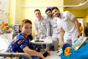 Players from West Bromwich Albion FC visited Midland Metropolitan University Hospital at Christmas