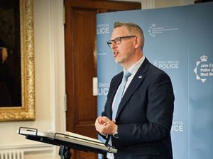 Supporting image for story: Police commissioner urges government to reevaluate prisoner release as criminal justice on 'point of collapse'