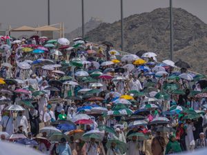 Supporting image for story: Hundreds died during Hajj pilgrimage amid intense heat, Saudi officials say