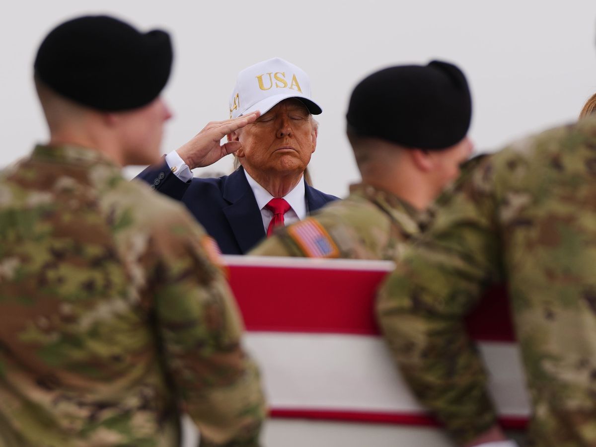 Trump grieves with families during return of soldiers killed in Middle East war