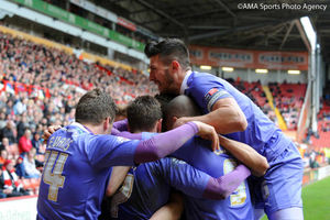 Wolves players celebrate Dave Edwards' goal