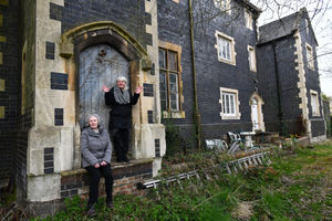 Back to school... Sisters Carol Hayward and Rose Wincott were former pupils. Picture: Dave Bagnall.