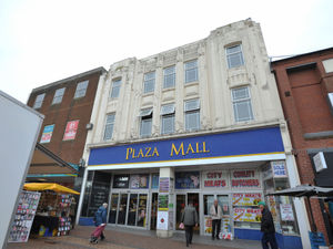 Supporting image for story: £100,000 revamp work on Dudley's Plaza Mall