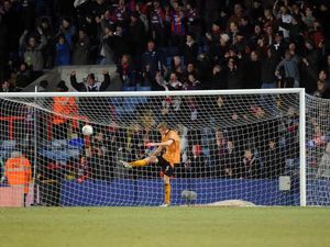 Supporting image for story: Crystal Palace 3 Wolves 1 - in pictures