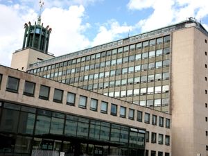 Supporting image for story: Trans nurse in changing room row ‘not the individual they have painted me to be’