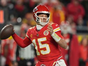 Supporting image for story: Kansas City Chiefs beat Buffalo Bills to clinch Super Bowl return