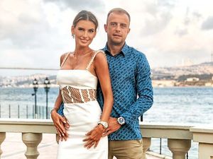 Supporting image for story: West Brom jet-setters head back to base