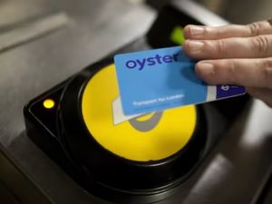 Supporting image for story: Oyster-style 'tap and go' card would save Black Country students cash