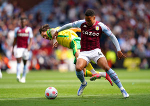               Aston Villa's Jacob Ramsey (right) and Norwich City's Mathias Normann battle for the ball 